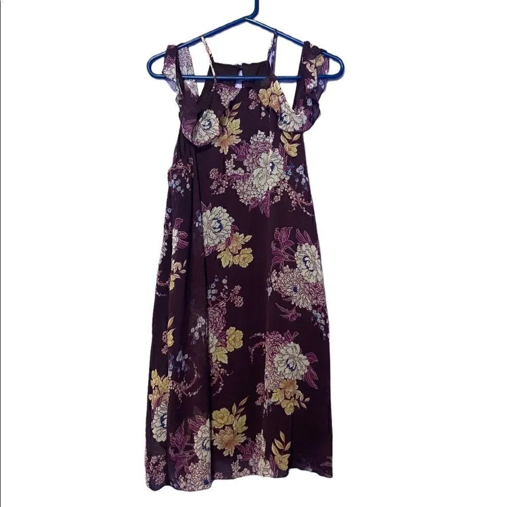 Baileyblue size medium floral top